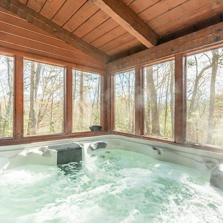 Dudley II By Avantstay Comfortable Cabin W Hot Tub Views Pigeon Forge Eksteriør billede