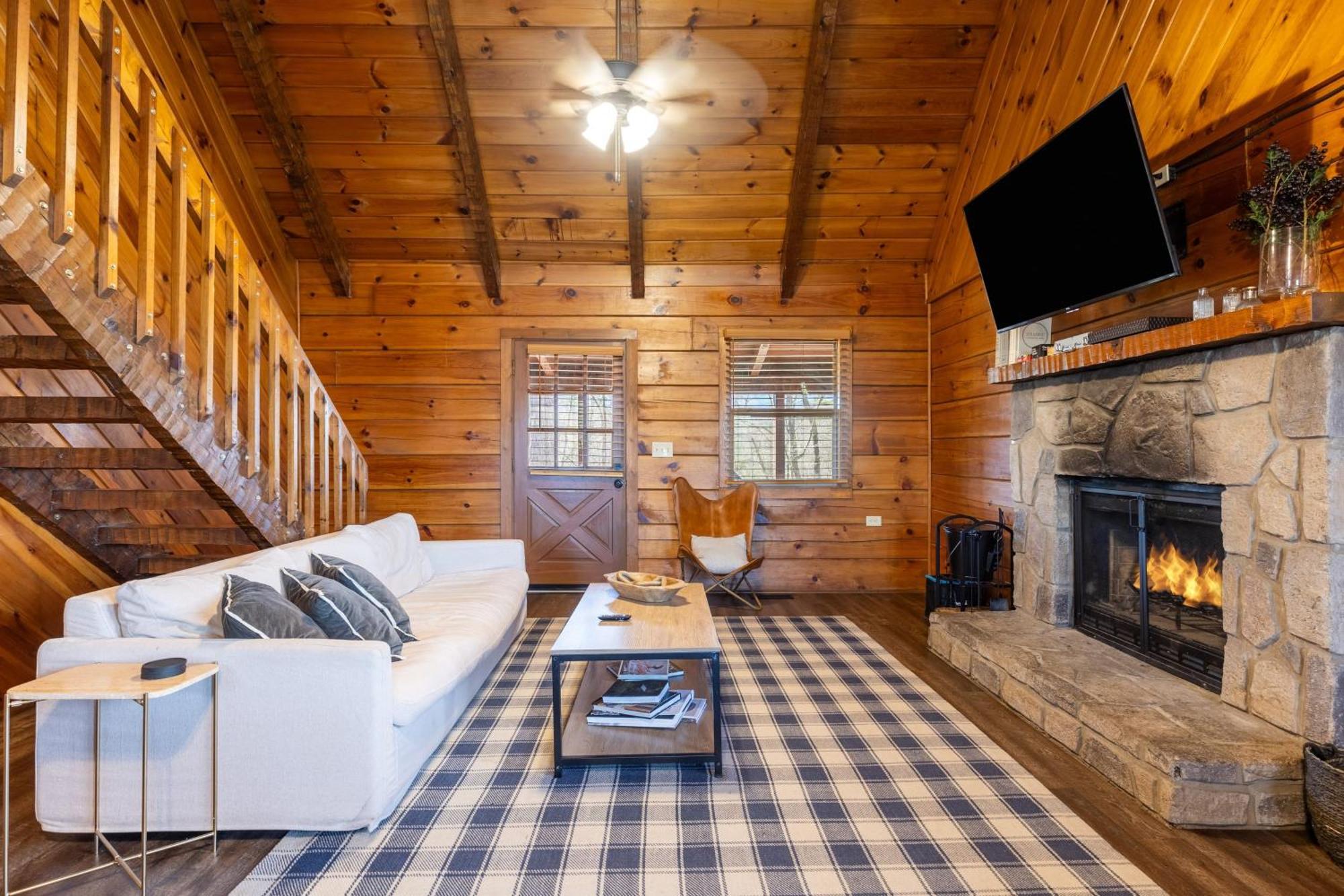 Dudley II By Avantstay Comfortable Cabin W Hot Tub Views Pigeon Forge Eksteriør billede