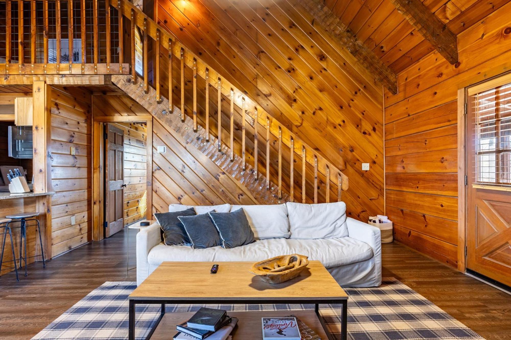Dudley II By Avantstay Comfortable Cabin W Hot Tub Views Pigeon Forge Eksteriør billede